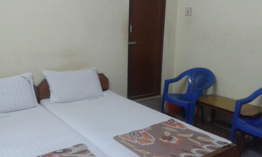 Noble Residency Hotel Tirupati Room photo